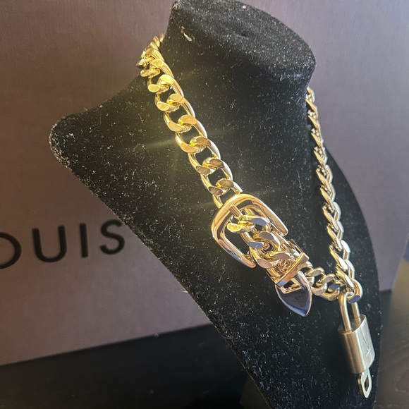 Unbranded gold-tone adjustable choker dangling heart & authentic LV lock #307. - Picture 2 of 11